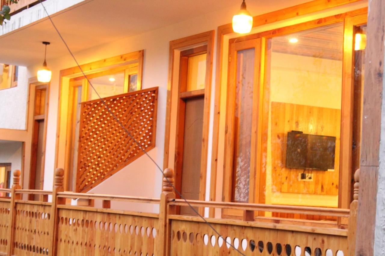 Vaibhav Regency Hotel Manāli Екстериор снимка