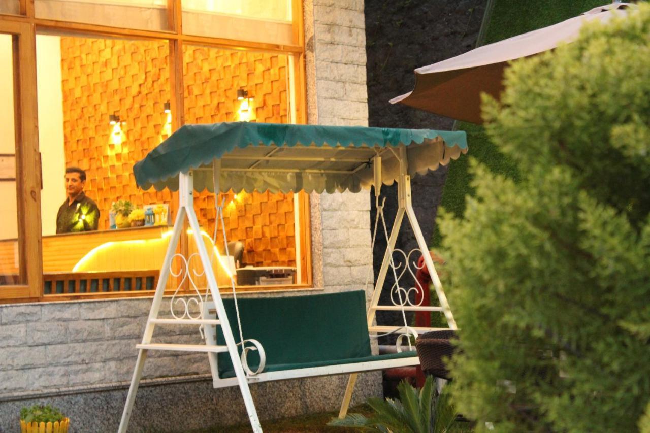 Vaibhav Regency Hotel Manāli Екстериор снимка
