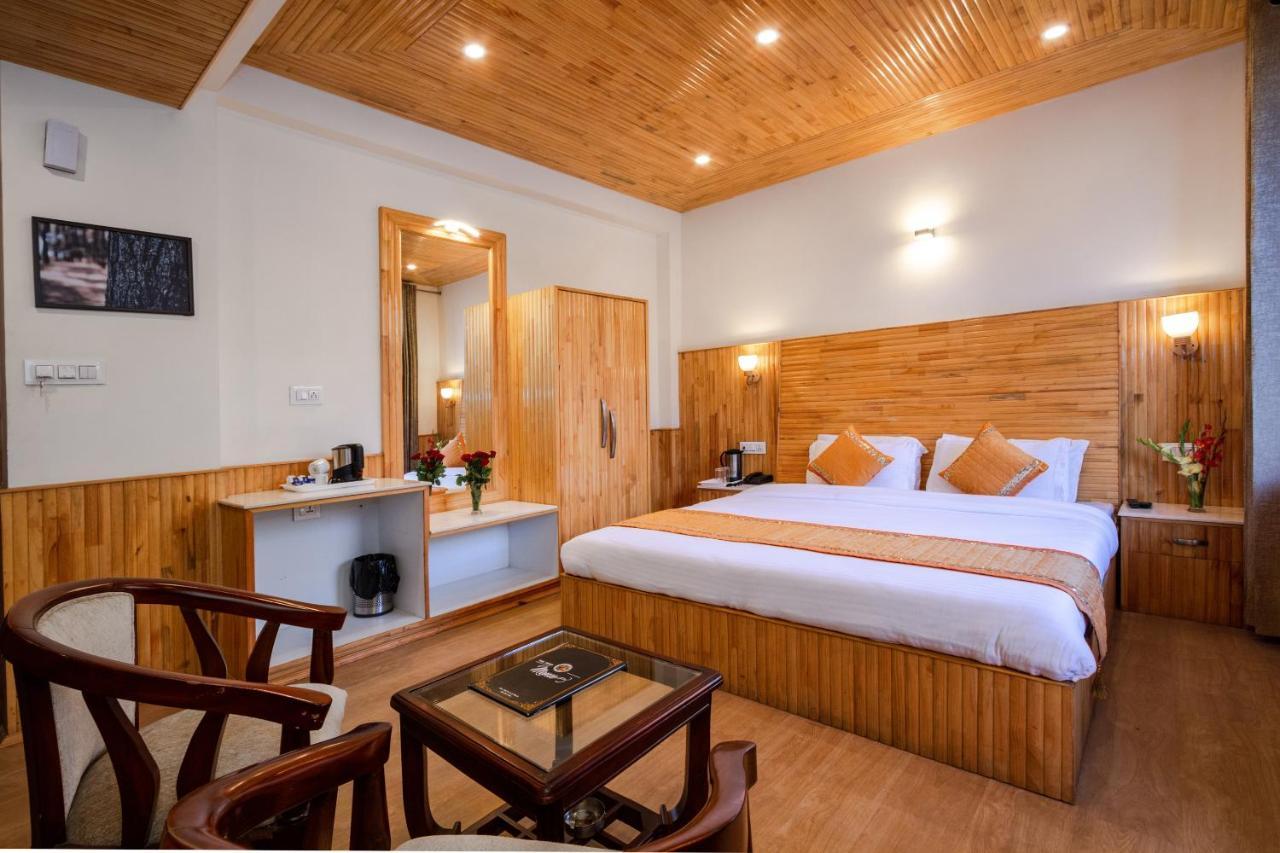 Vaibhav Regency Hotel Manāli Екстериор снимка