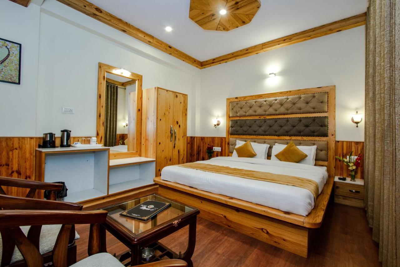 Vaibhav Regency Hotel Manāli Екстериор снимка