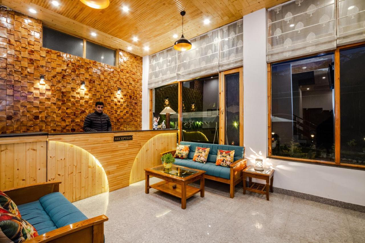 Vaibhav Regency Hotel Manāli Екстериор снимка