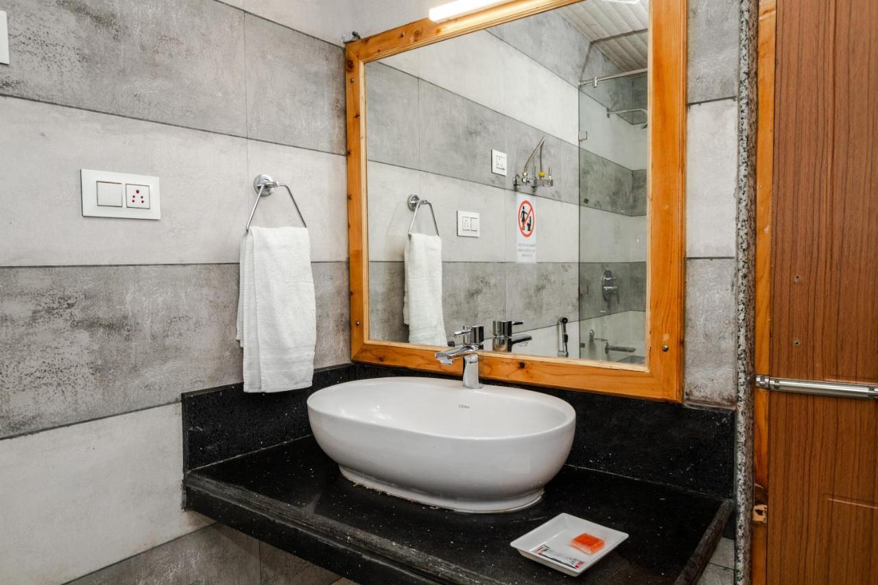 Vaibhav Regency Hotel Manāli Екстериор снимка
