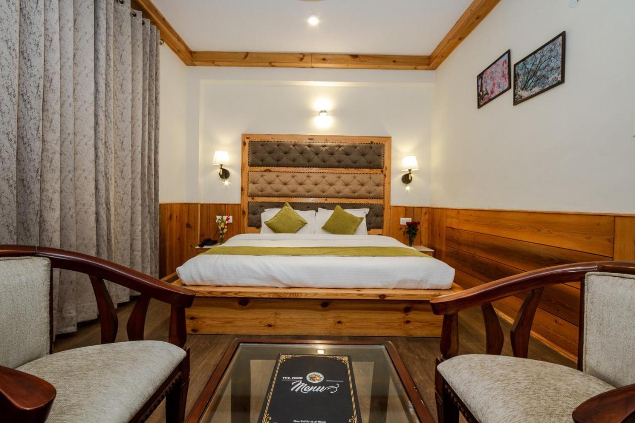Vaibhav Regency Hotel Manāli Екстериор снимка