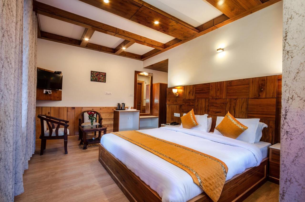 Vaibhav Regency Hotel Manāli Екстериор снимка